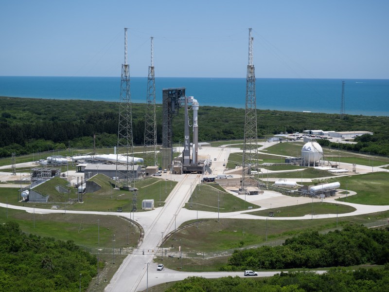 Starliner/Atlas 5 on pad