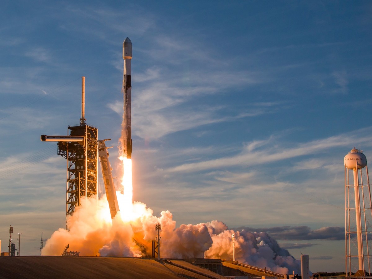 FAA: no current plans to tax commercial space launches