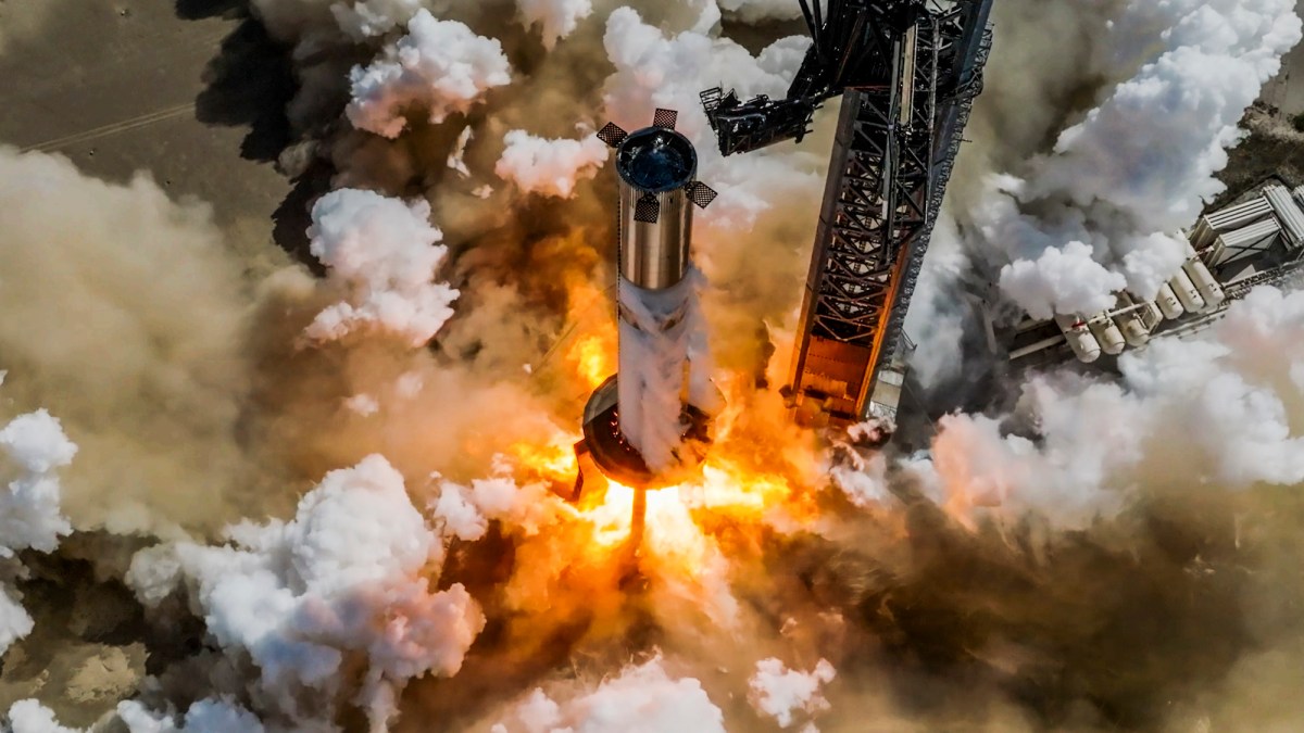 Starship Super Heavy booster test