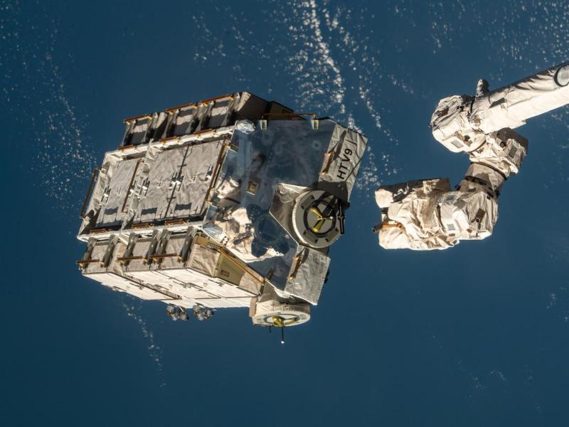 An external pallet packed with old nickel-hydrogen batteries was released from the Canadarm2 robotic arm in 2021 as the International Space Station orbited 260 miles above the Pacific Ocean west of Central America. Credit: NASA/Mike Hopkins