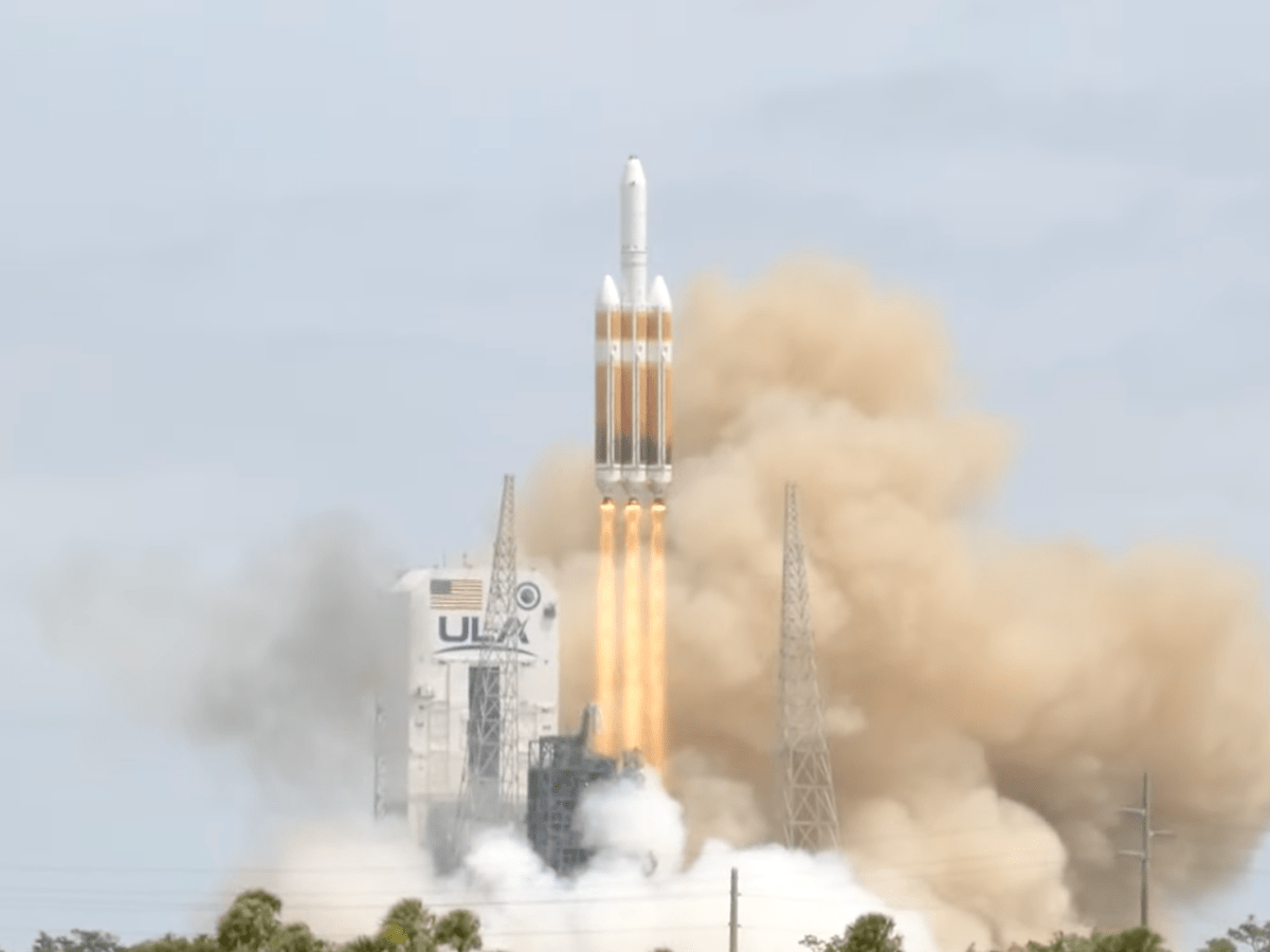 End of an era: Delta 4 Heavy soars one last time